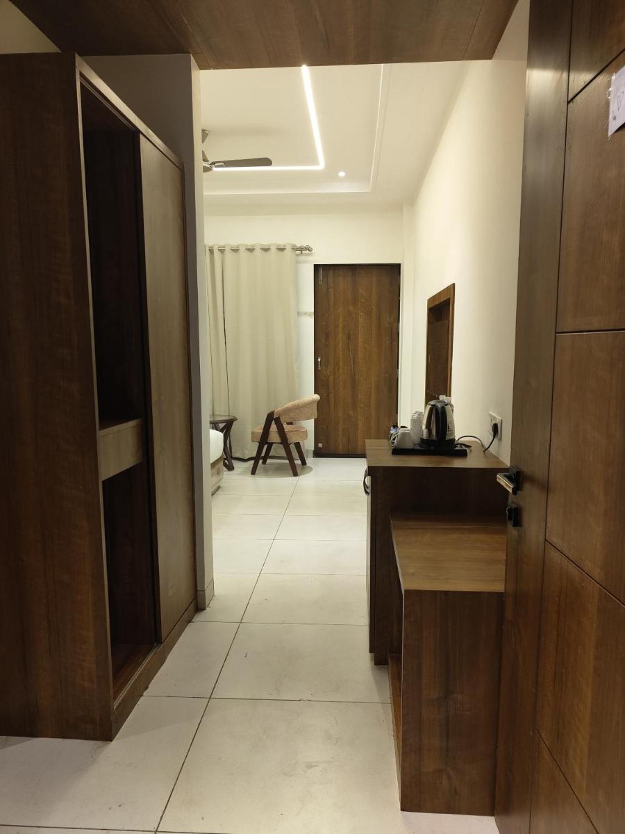 The VrindHuts - Housity