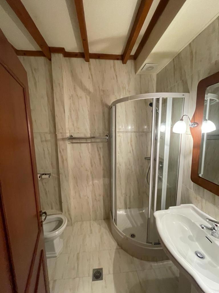 Granitis Lodge - Housity