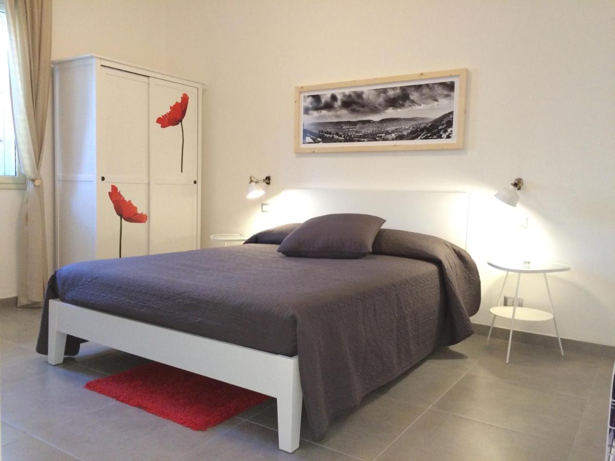 Le Signorine - Housity