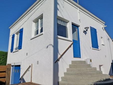 Maison vue mer à 200 M de la plage Corn Ar Gazel - Housity