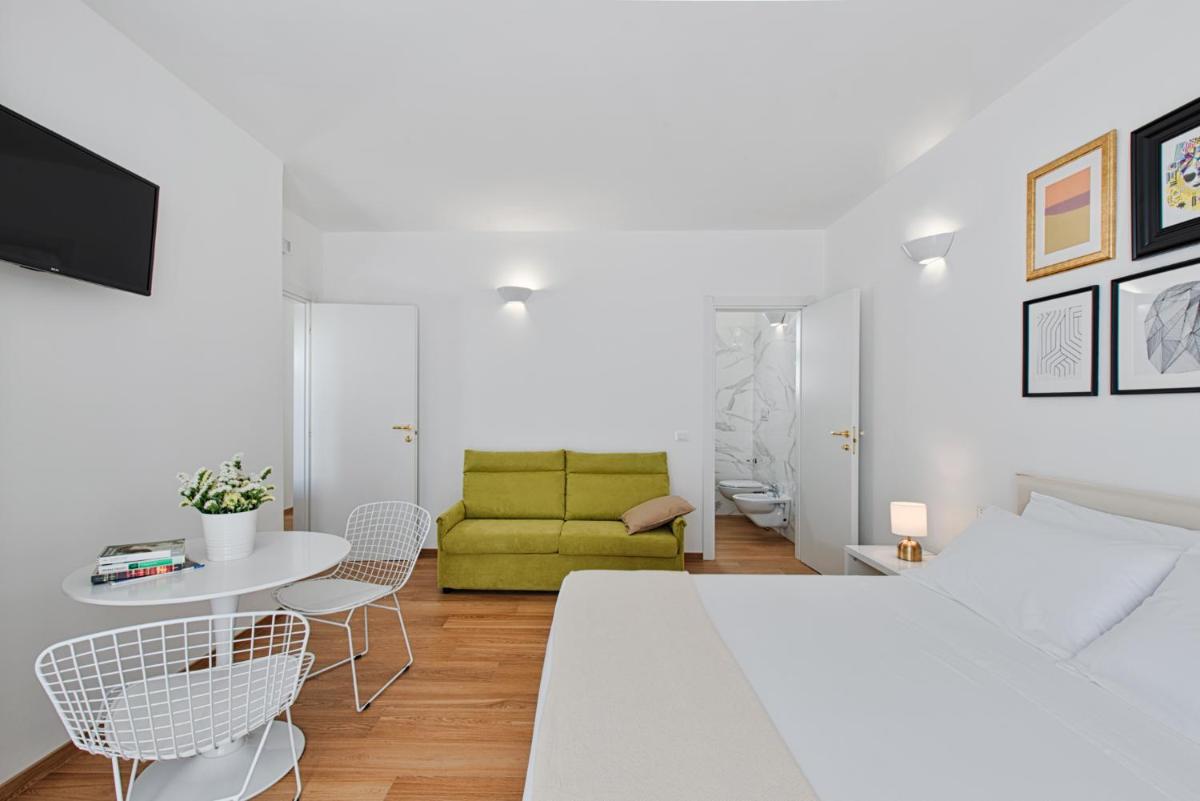 LuxAttico Bed & Breakfast - Hizvo