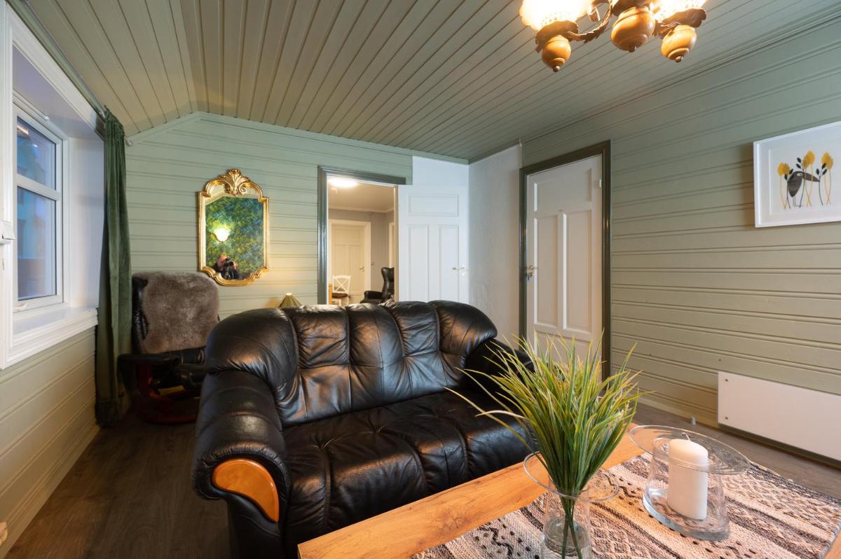 West-End Apartment - Housity