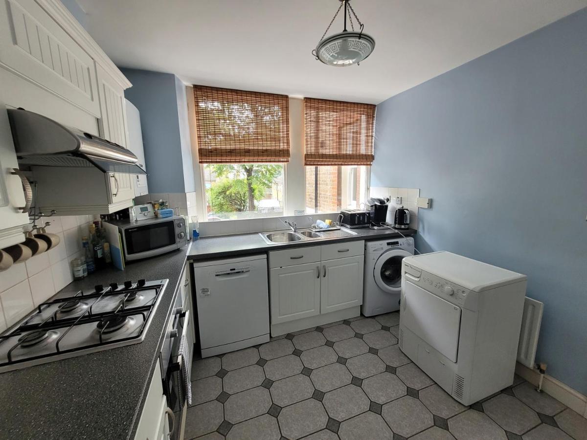 Lovely 2 Double Bed Aptmnt in Historic Greenwich - Housity