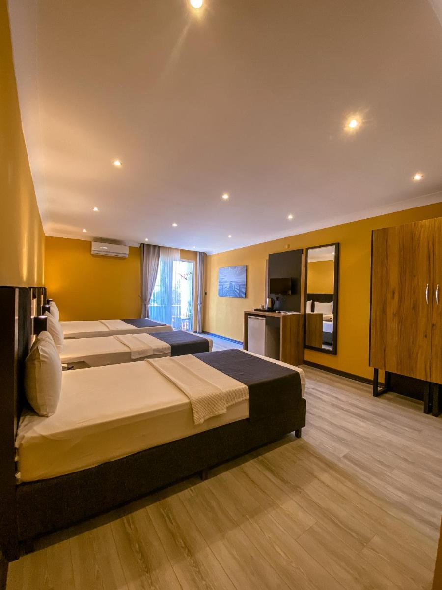 Roy Otel Akçay - Housity