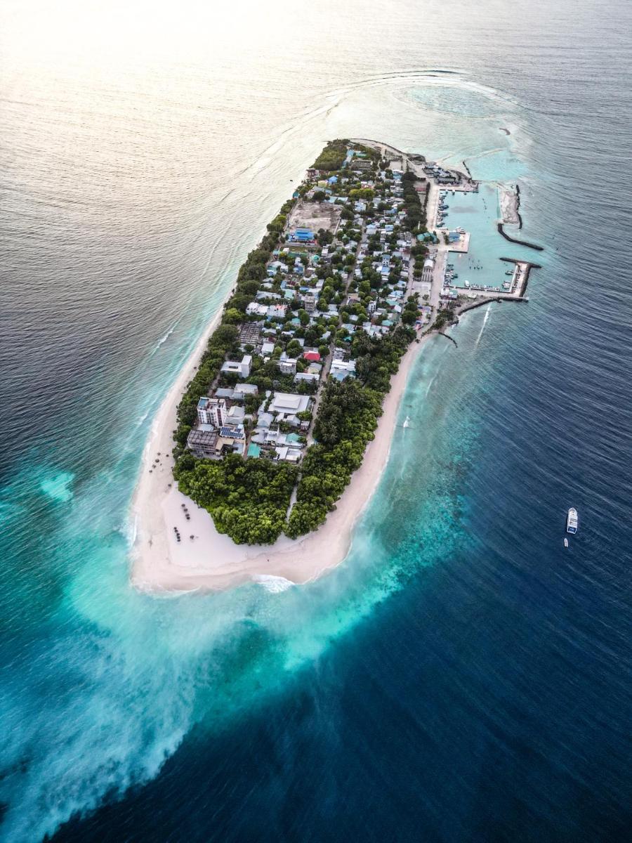 Ukulhas Villa Beach Hotel - Housity