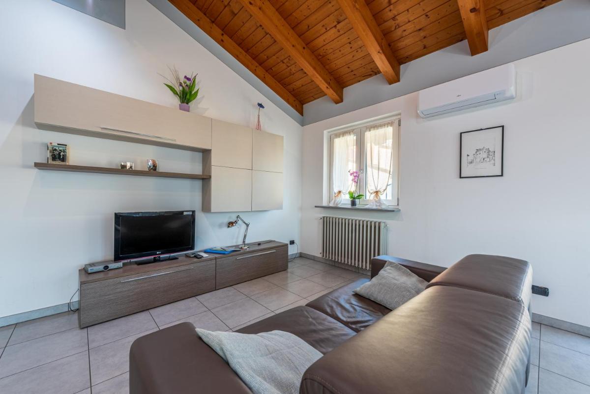 In Piazzetta holiday apartments, Barolo - Housity