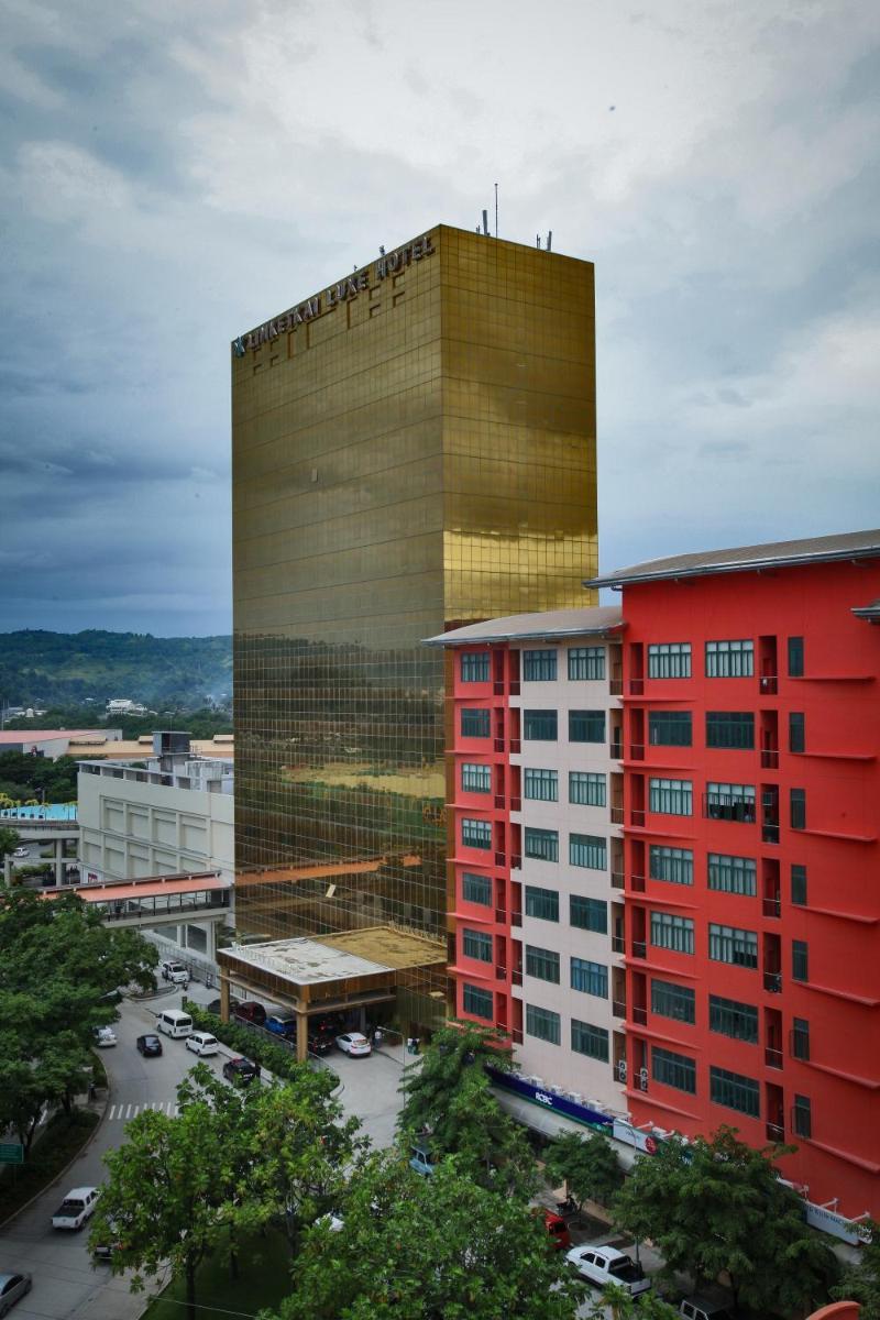 Limketkai Luxe Hotel - Housity