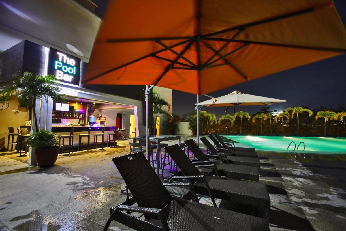 Limketkai Luxe Hotel - Housity