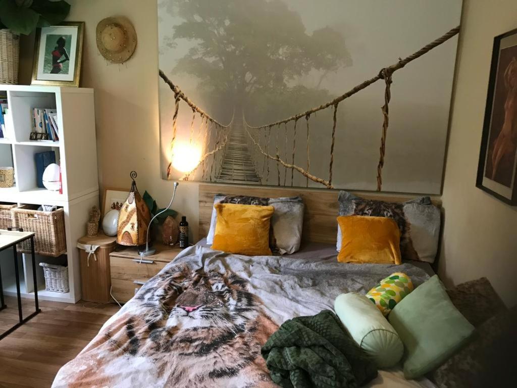 Jungle Magic Room near Atomium , Heyzel Stadium - Housity