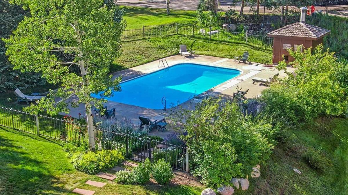 Alpinewood Chalet - Housity