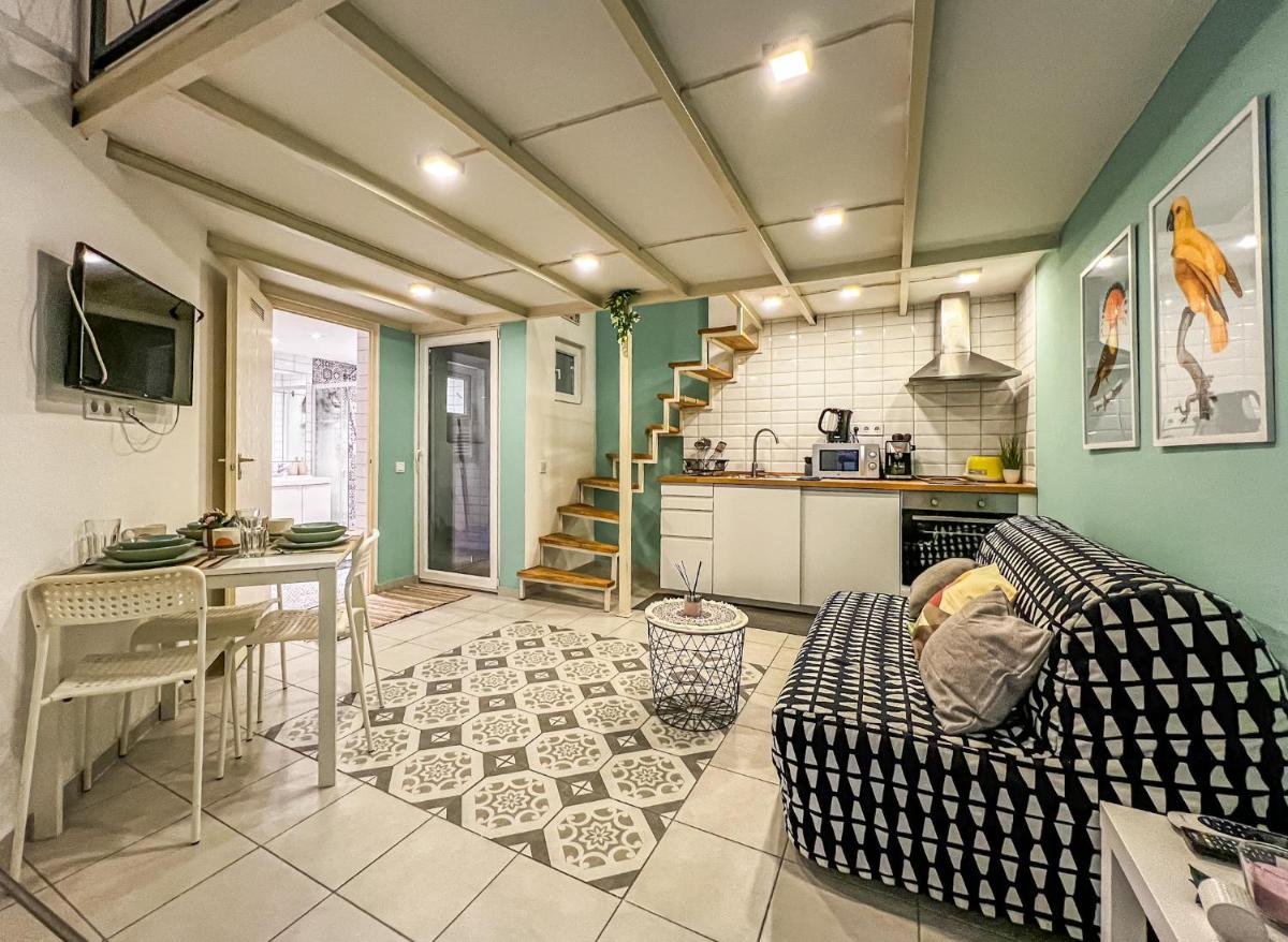 Global Living - Dazzling Dob Dwelling - Housity