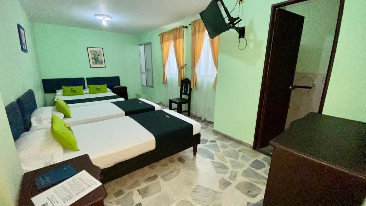 Hotel El Bosque - Housity