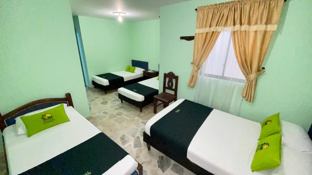 Hotel El Bosque - Housity