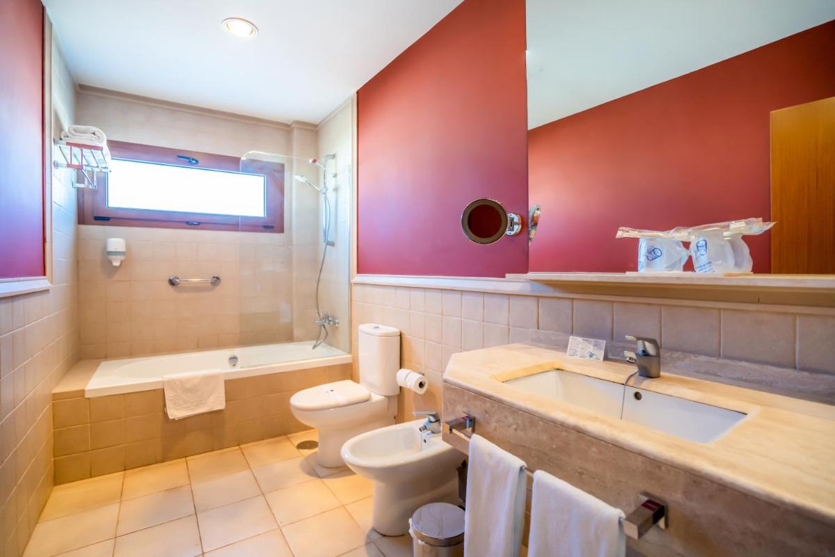 Un baño de Hotel Andalussia