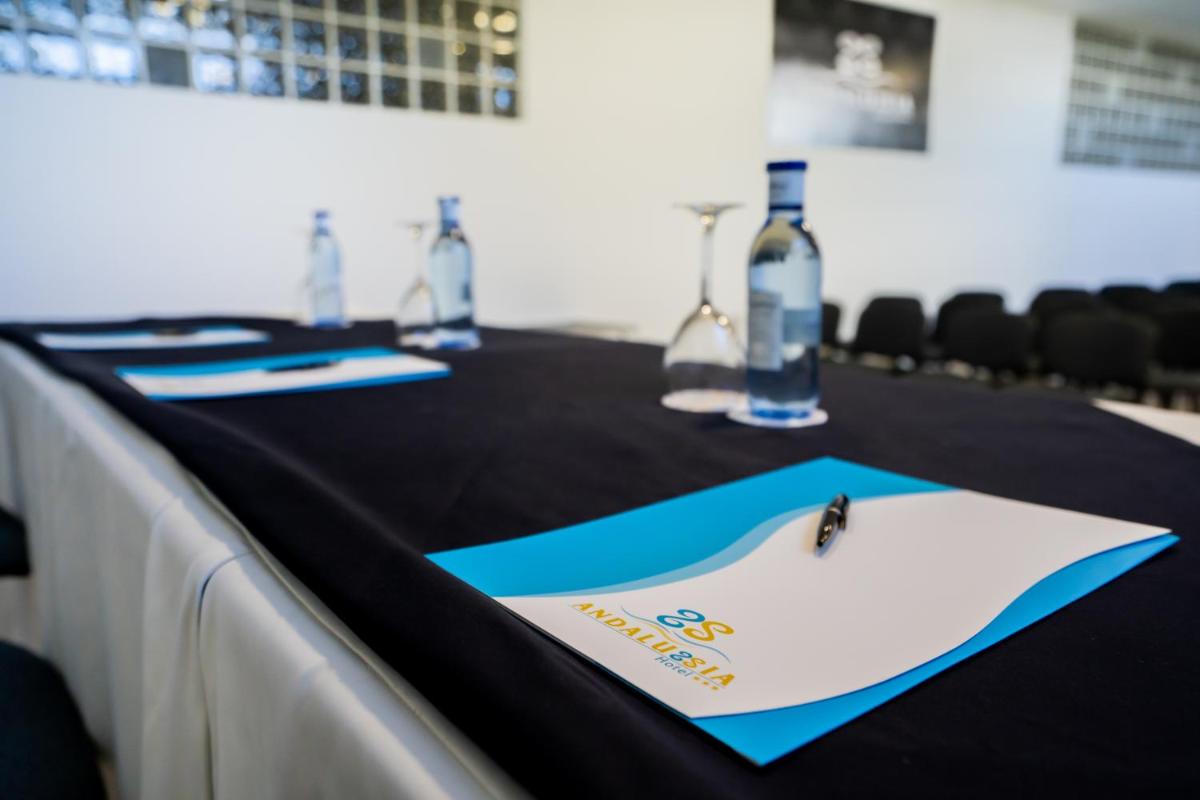 Zona business o sala de conferencias en Hotel Andalussia