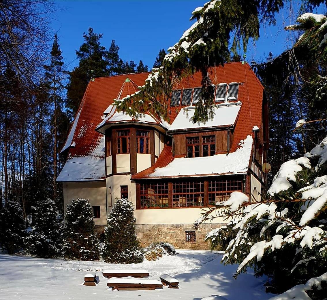 Rezydencja Lawendowe Wzgórze - Housity