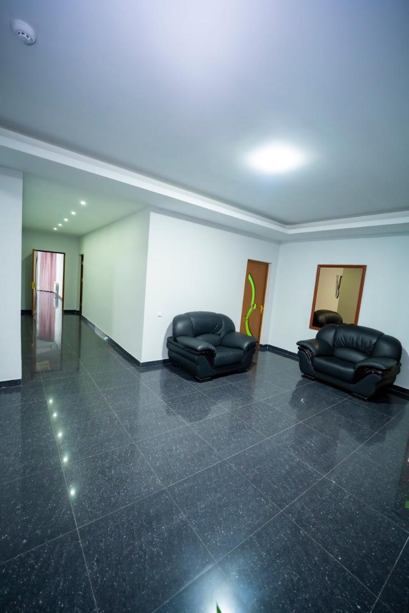 Continental New Hotel - Housity
