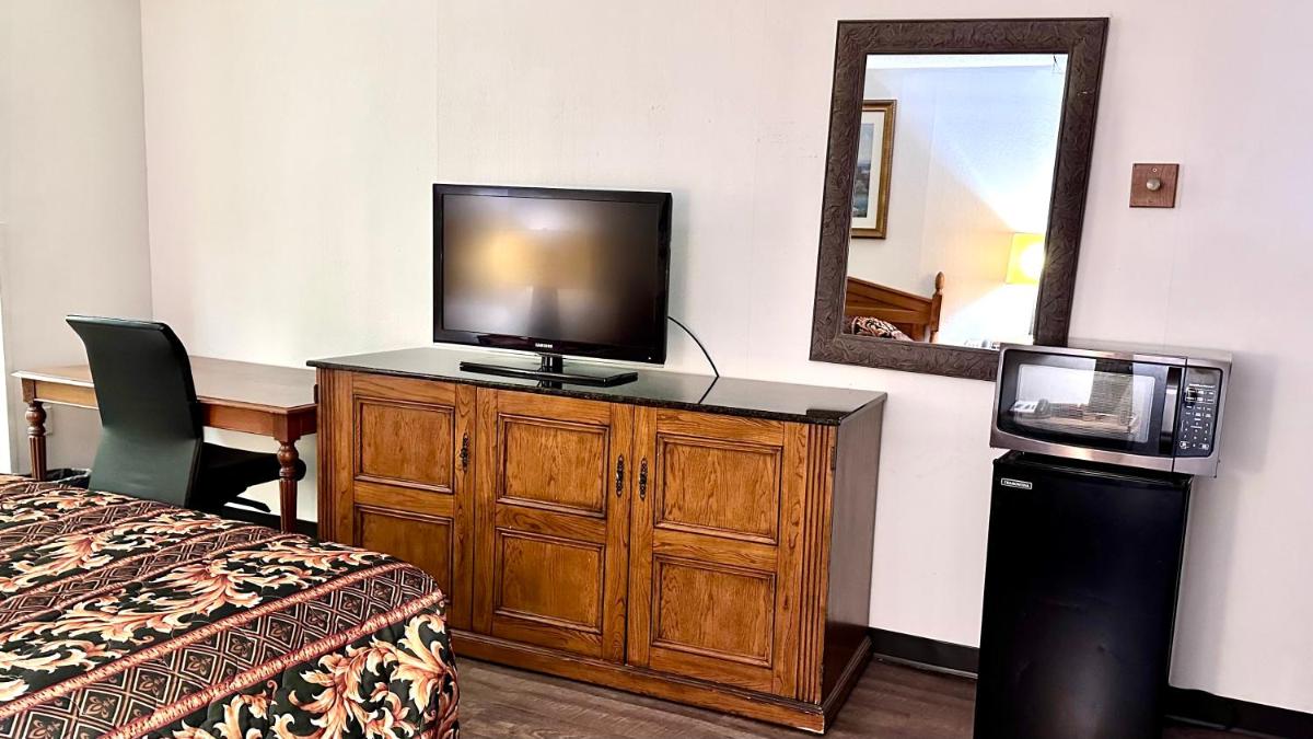 Executive Inn - Housity