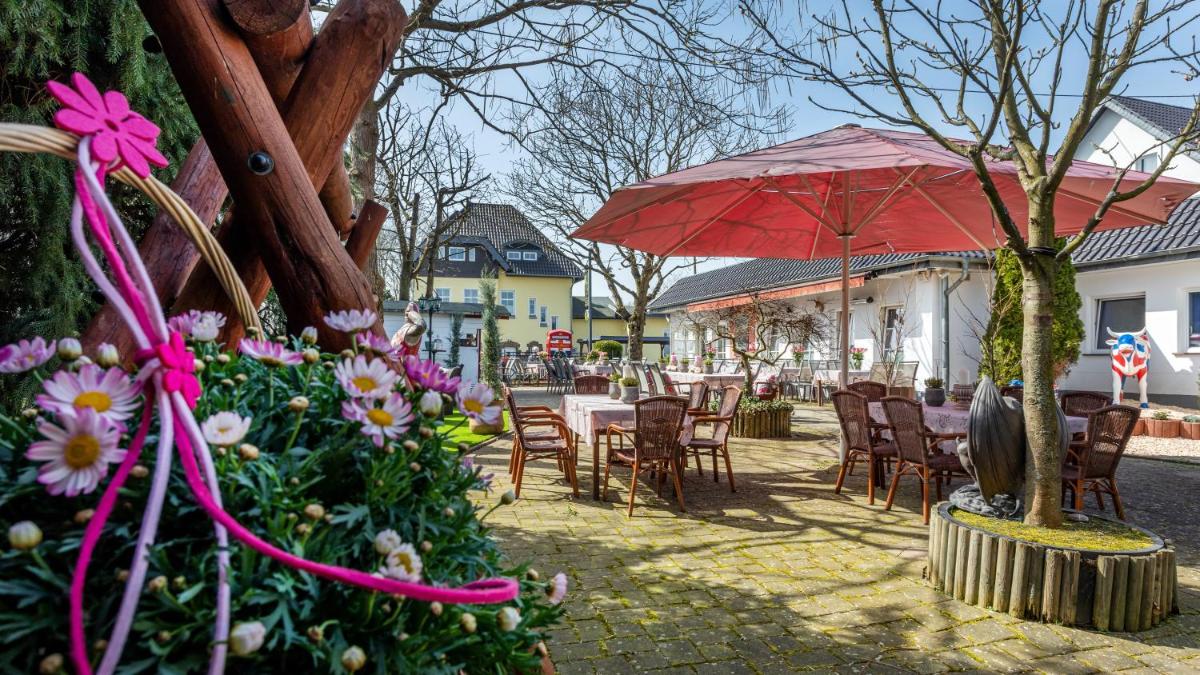 The Little Britain Inn Themed Hotel One of a Kind In Europe - Housity