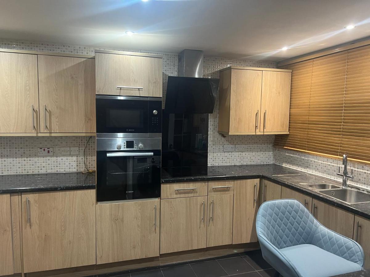 Room in Essex - Housity
