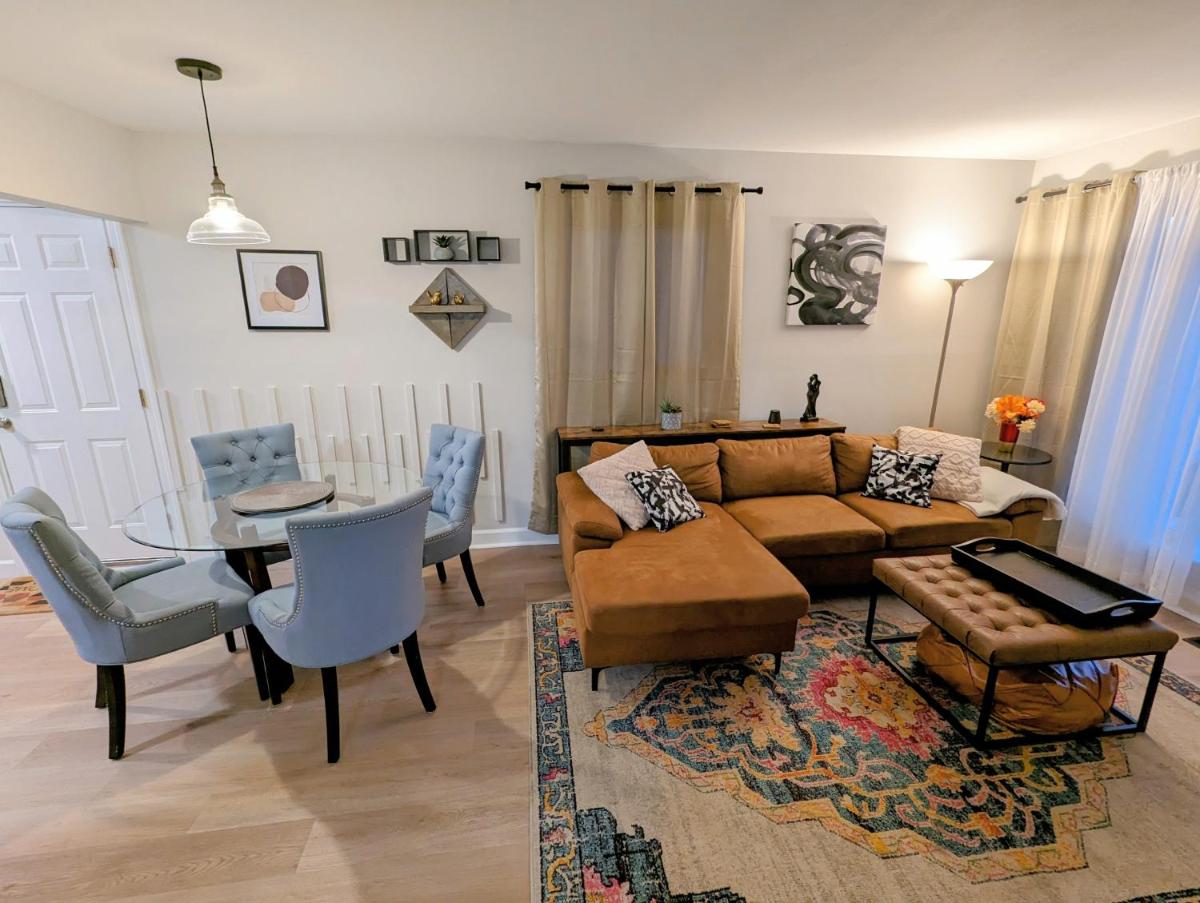 Charming and Stylish Gem - Housity