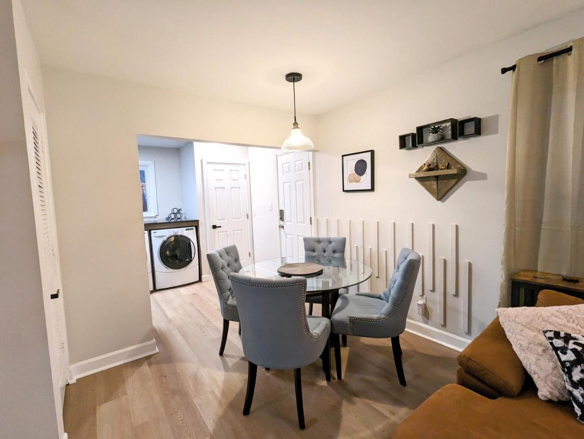 Charming and Stylish Gem - Housity