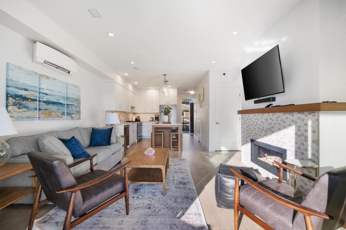 Ocean's 7 at THE BEACH HOUSE - Housity