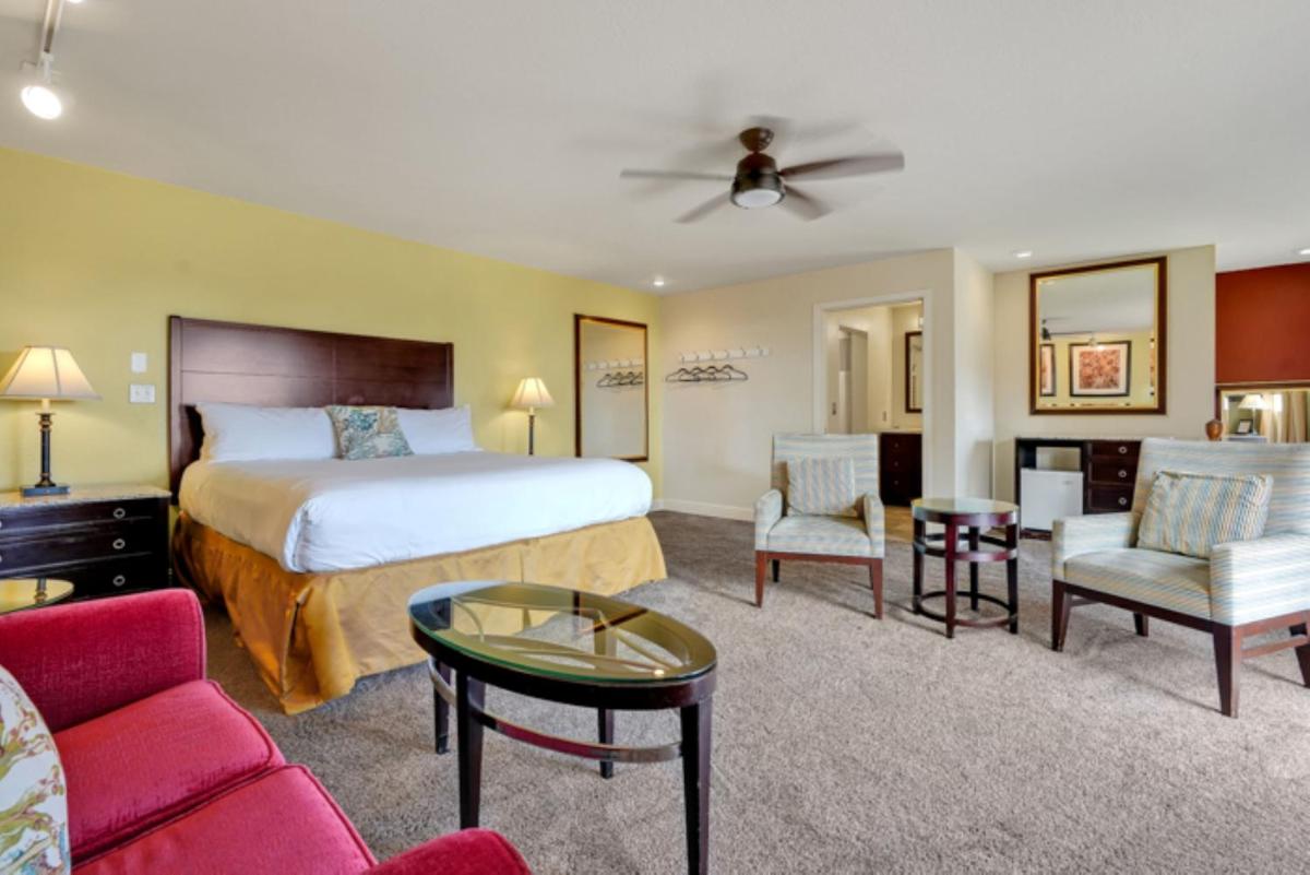 Bodega Bay Inn - Housity