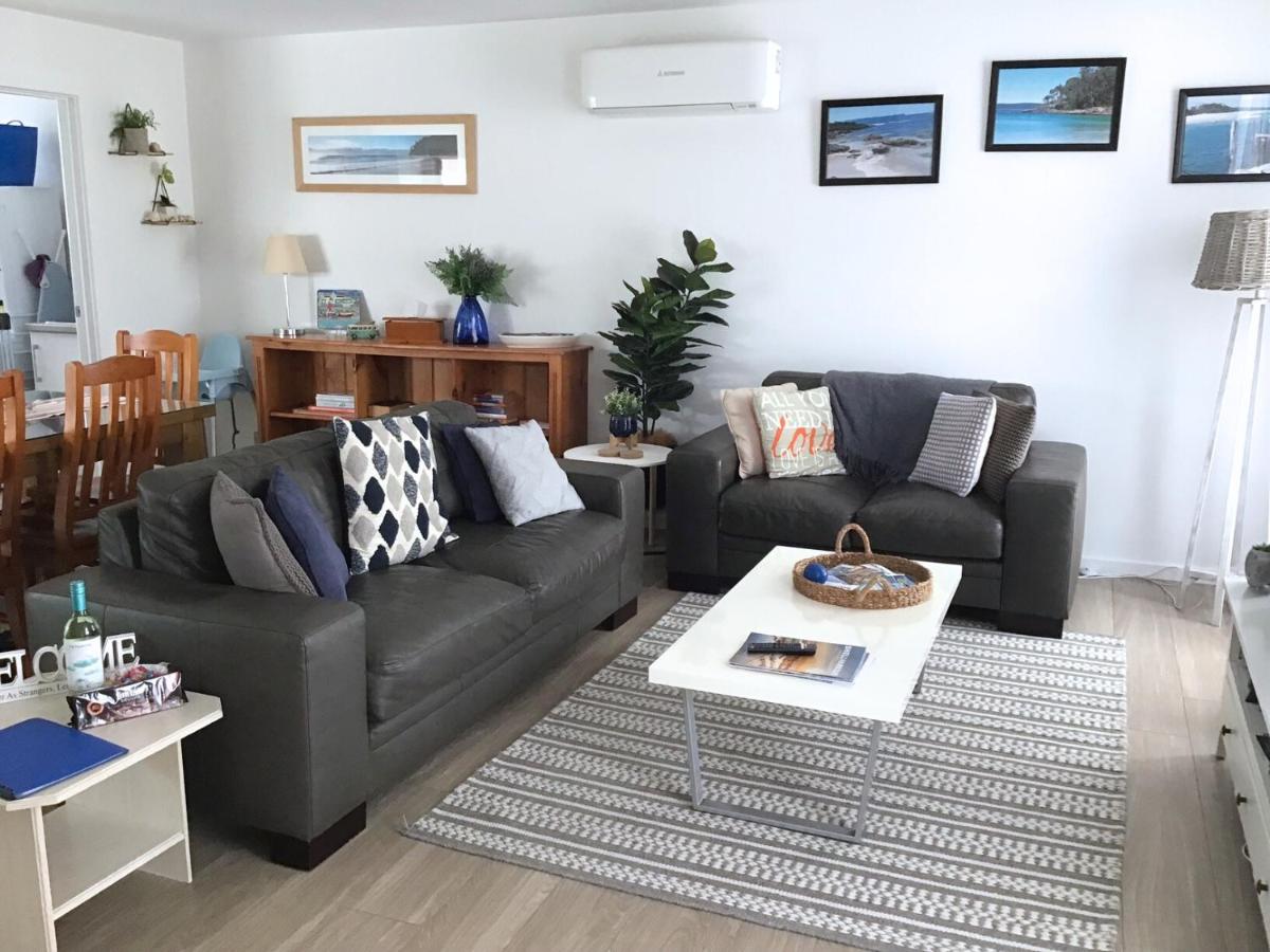 Discover Warilla - Bright and Airy Townhouse near the Beach and Lake - Housity