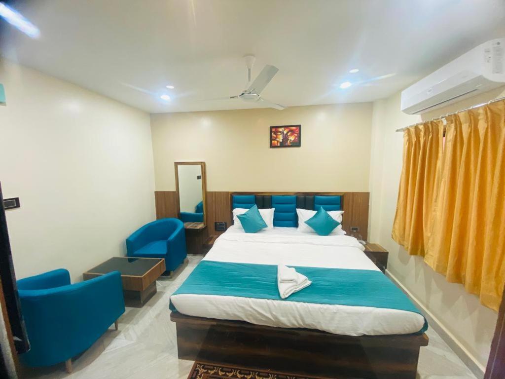 The Ginger Inn - Housity