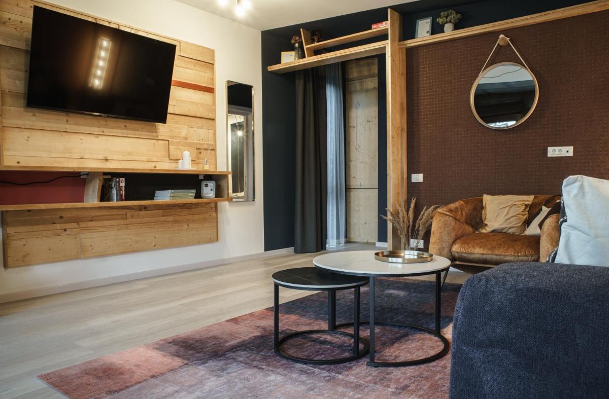 Nisa Kub Residence - Housity