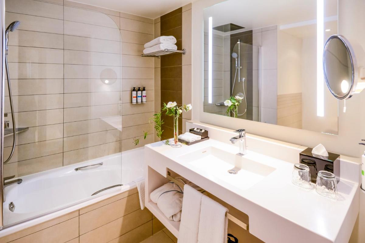 Salle de bains dans l'établissement Pullman Paris Centre - Bercy