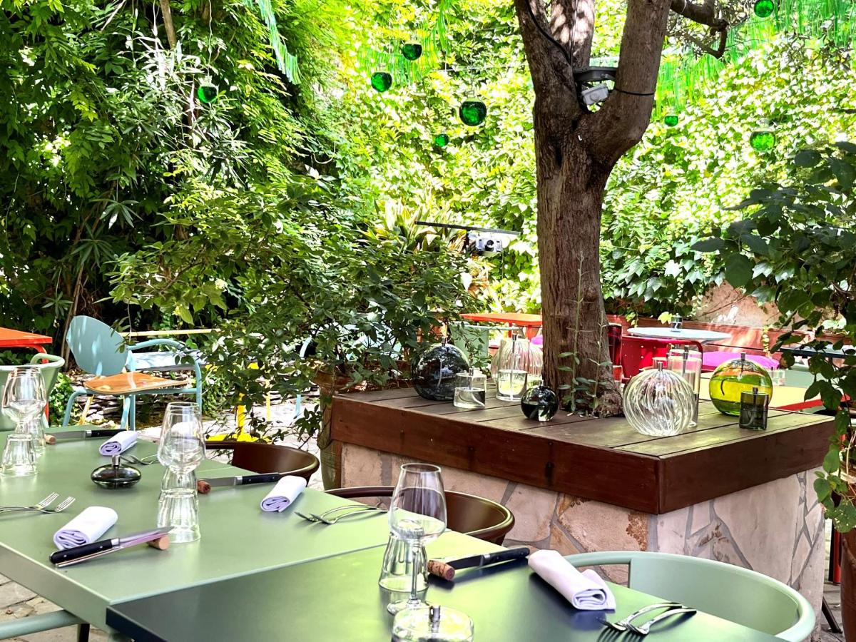 Jardin de l'établissement Hôtel Saint Louis