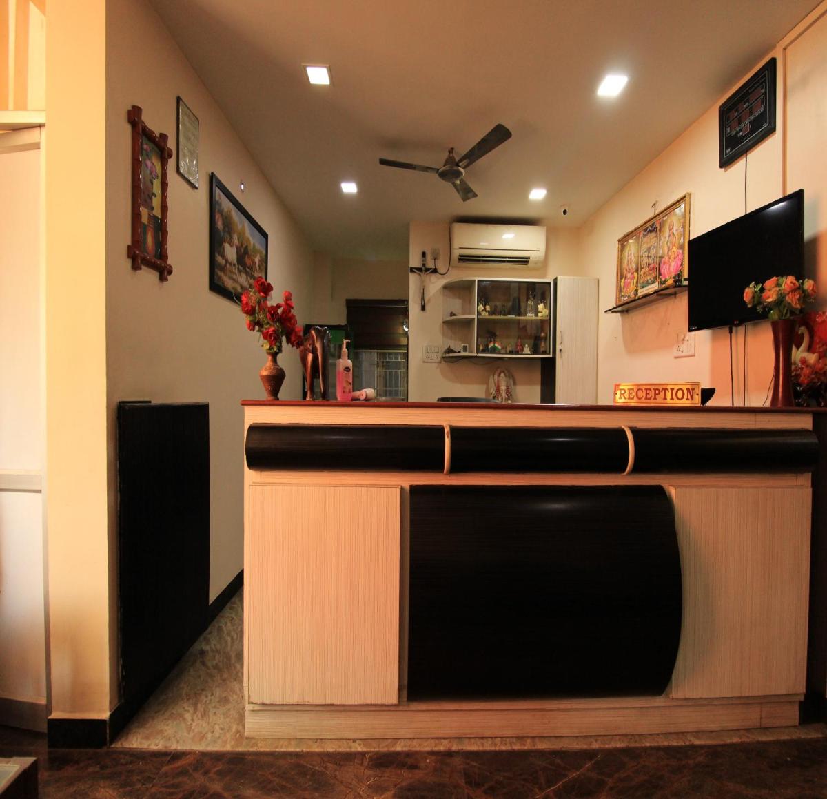 Hotel Rathnavel Towers - Housity