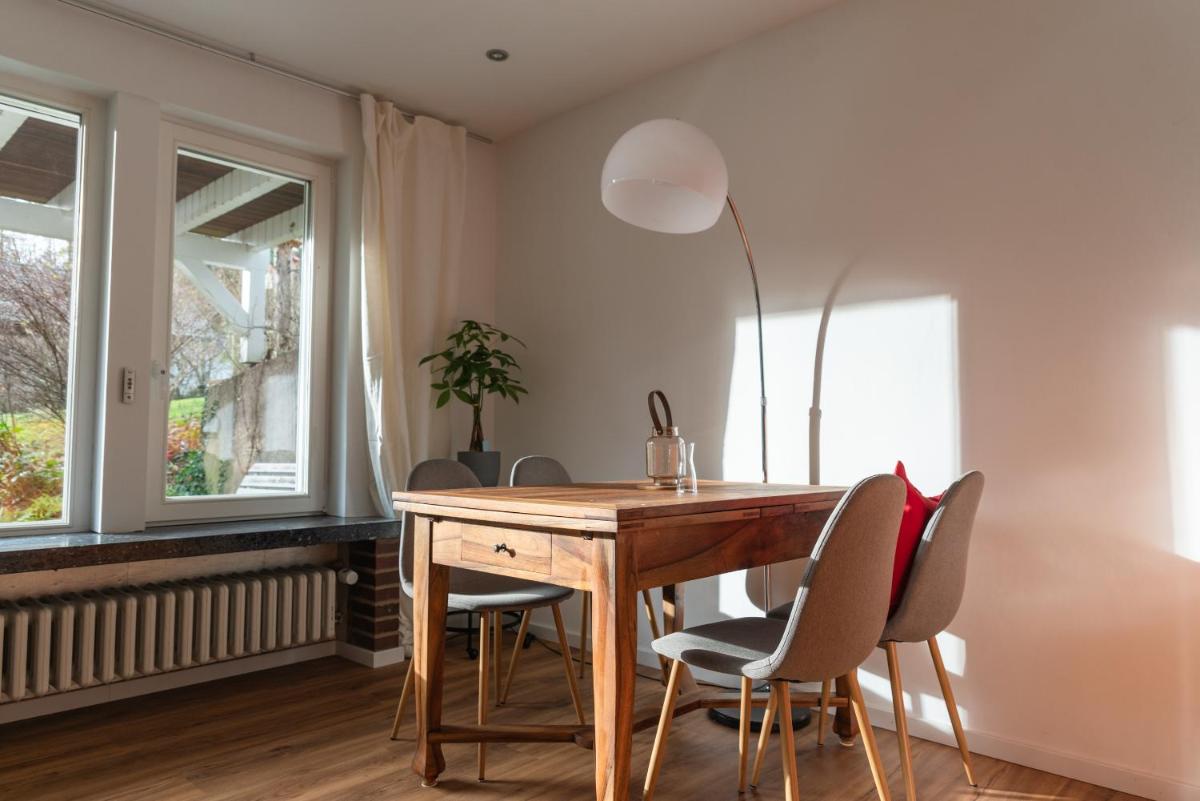 Ruhige Ferienwohnung „Südhang“ direkt am Wald - Housity