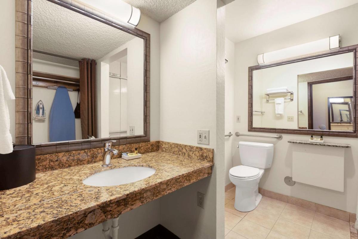 Best Western Plus Tree House - Housity
