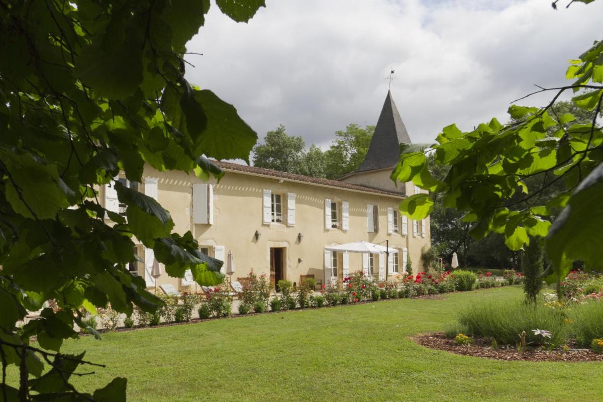 Maison d'hôtes de Charme Les Bruhasses - Housity
