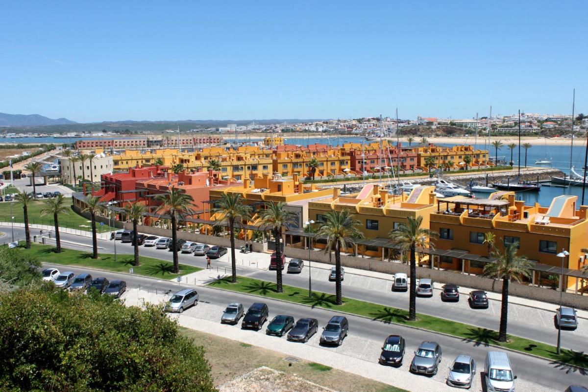44B - FAlta o Quinhao - Housity