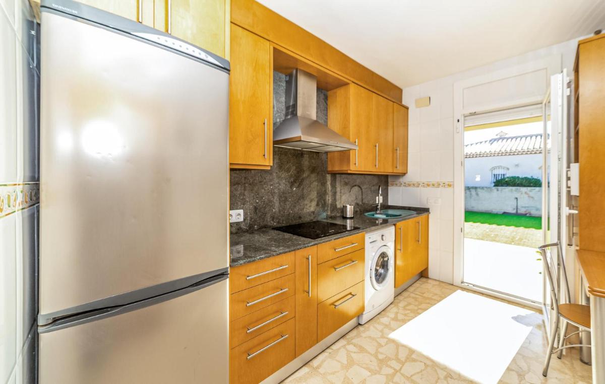 3 Bedroom Beach Front Home In Miami Platja - Housity