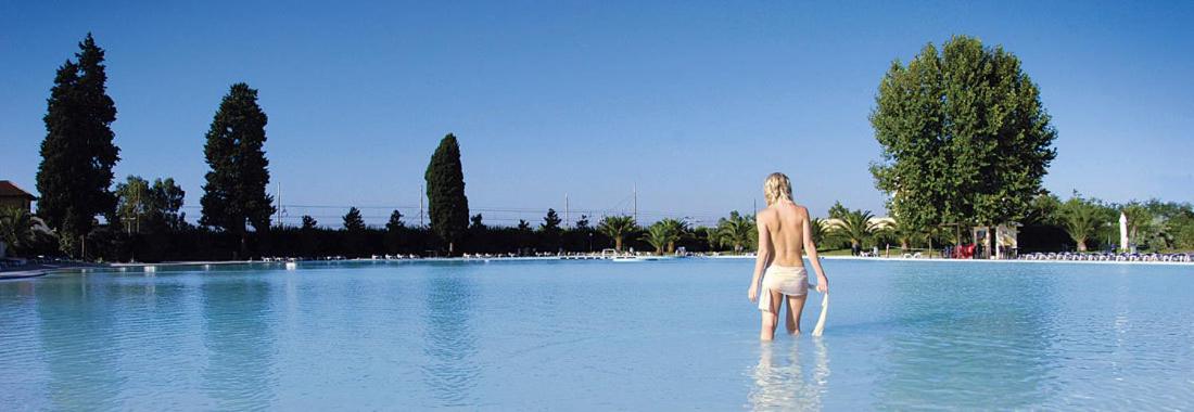 Maximo Hotel - Housity