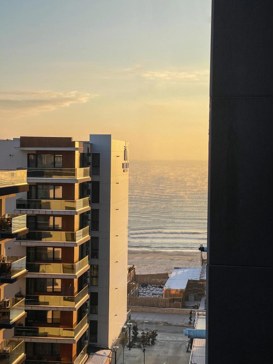 Golden VIP Studio Side Sea View Resort - Housity