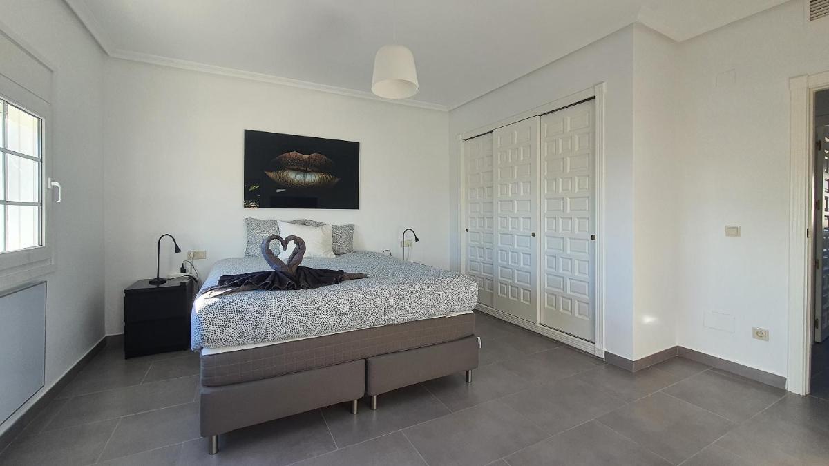 Villa Venna, with a private pool - Housity