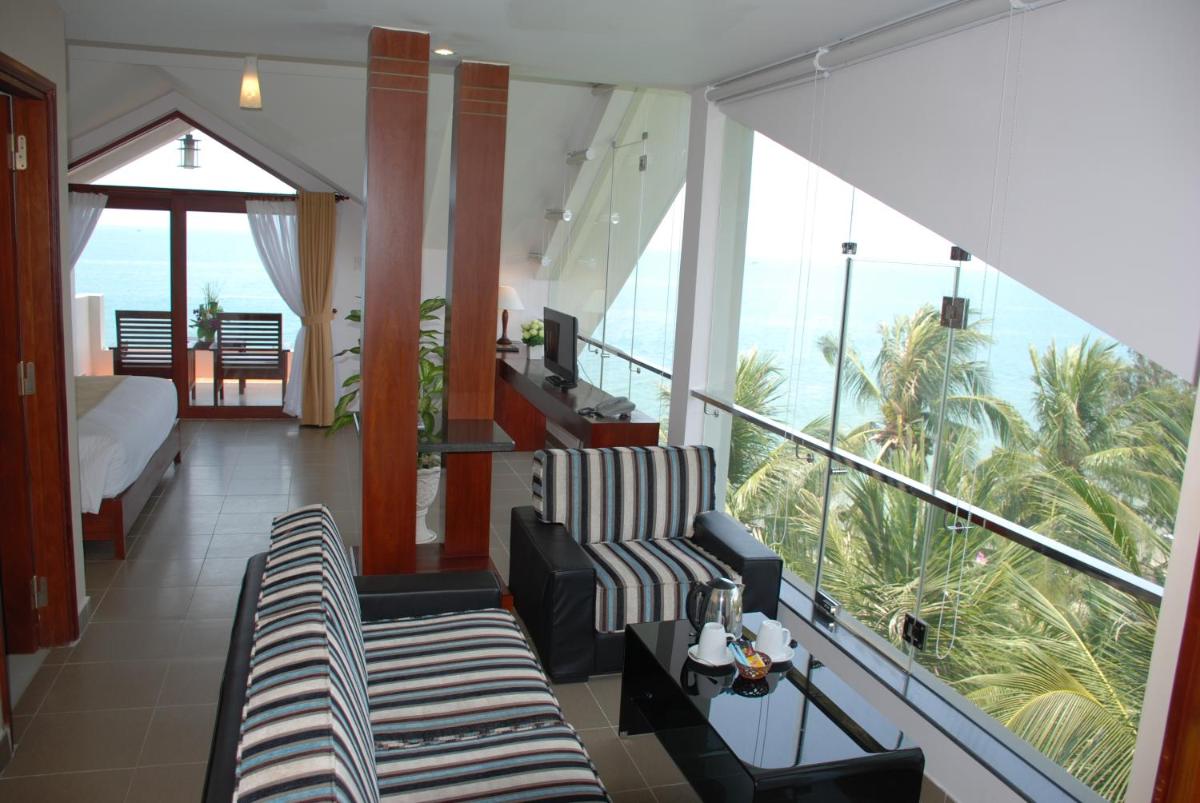Canary Beach Resort - Housity