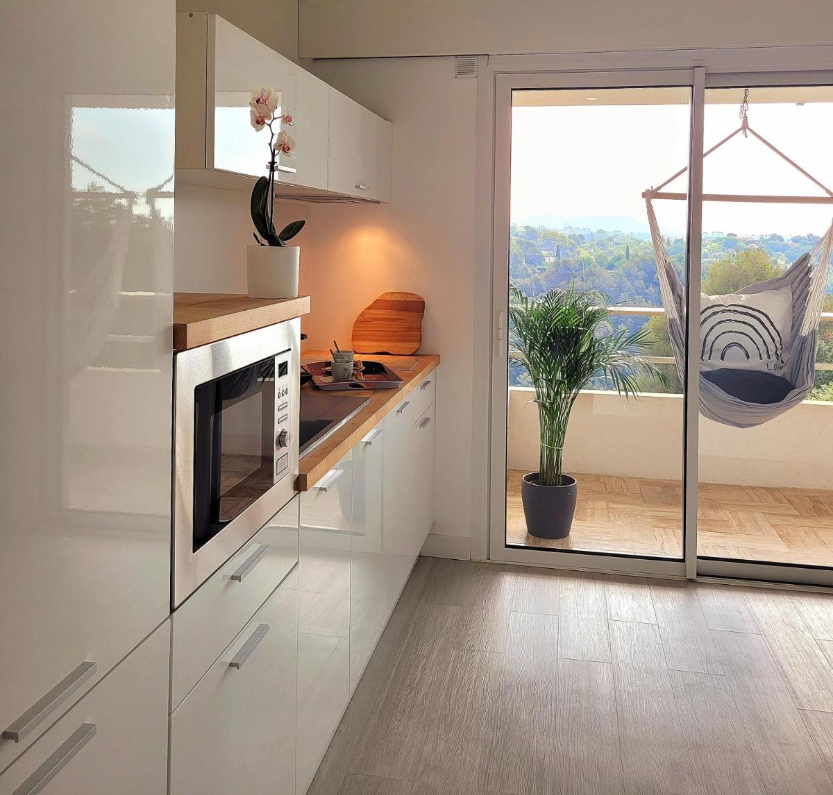 Studio climatisé, vue imprenable-wifi - Housity