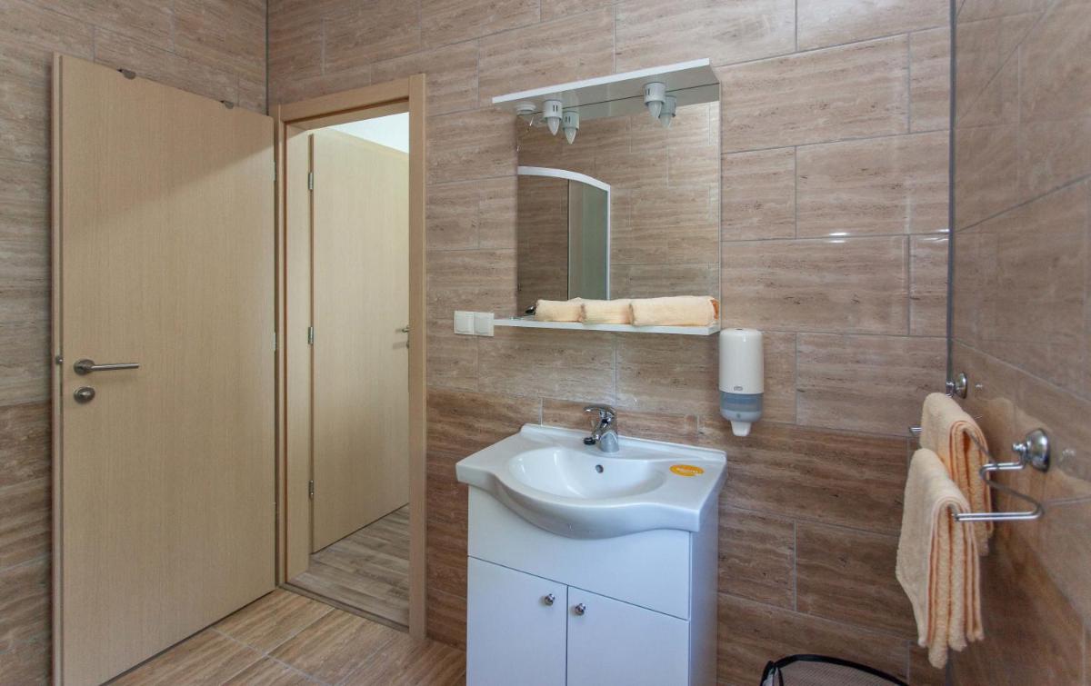 Guesthouse Žalac - Housity