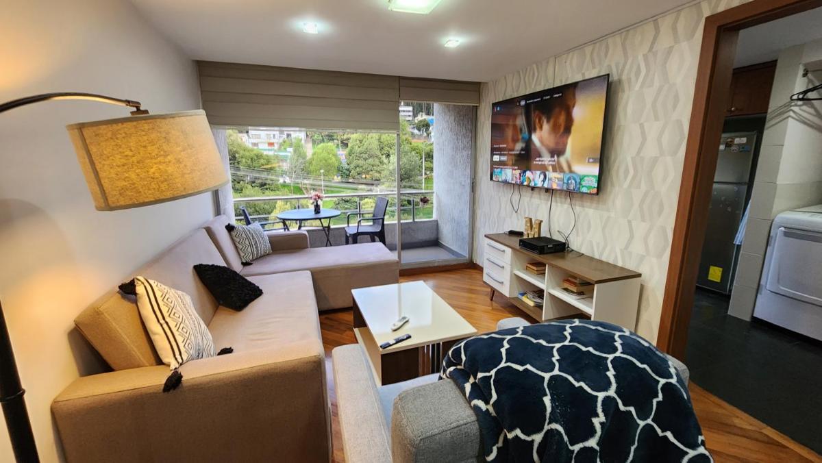 Excelente Vista panoramica,piscina,sauna,seguridad 24h,acojedor,confortable,Excellent panoramic view, swimming pool, private security 24h comfortable and cozy - Housity