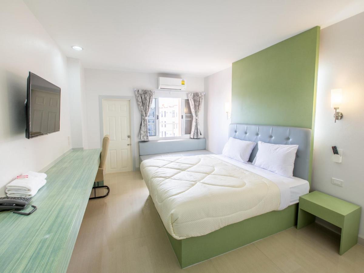 P.A. Thani Hotel - Housity