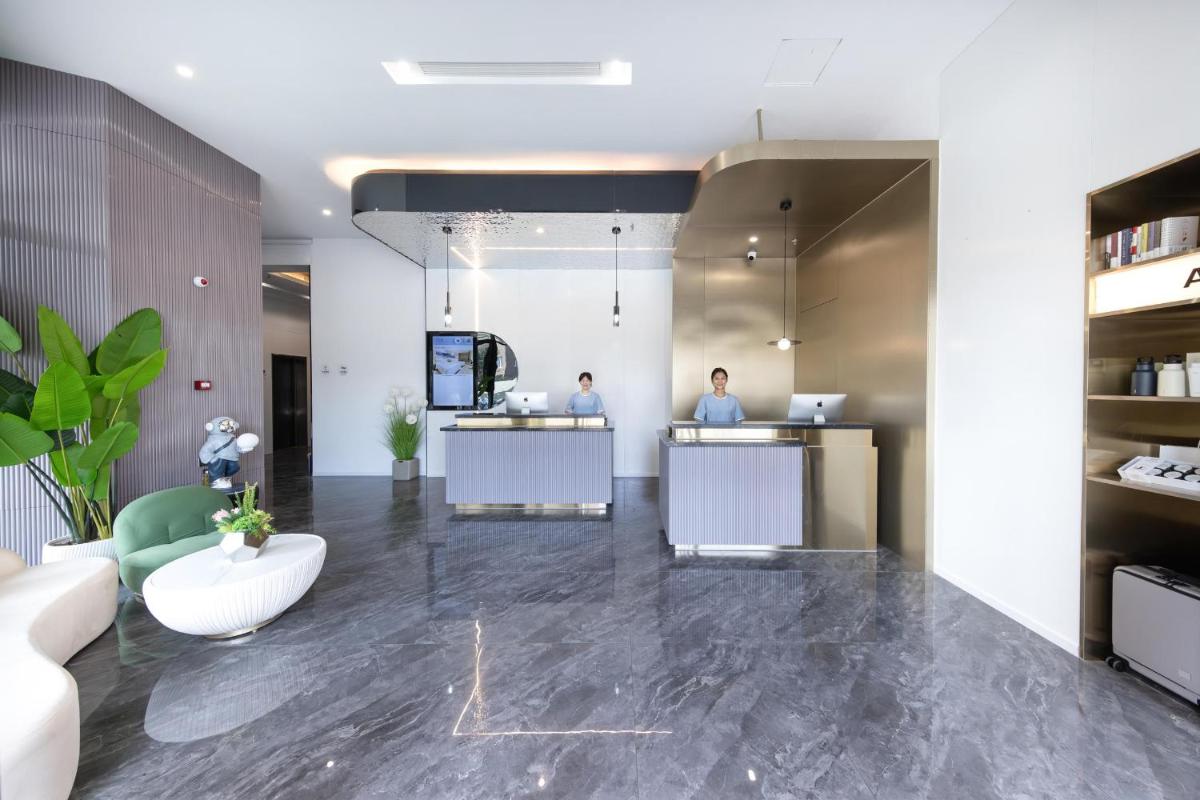Atour Light Hotel Beijing Daxing Biomedical Base Metro Station - Housity