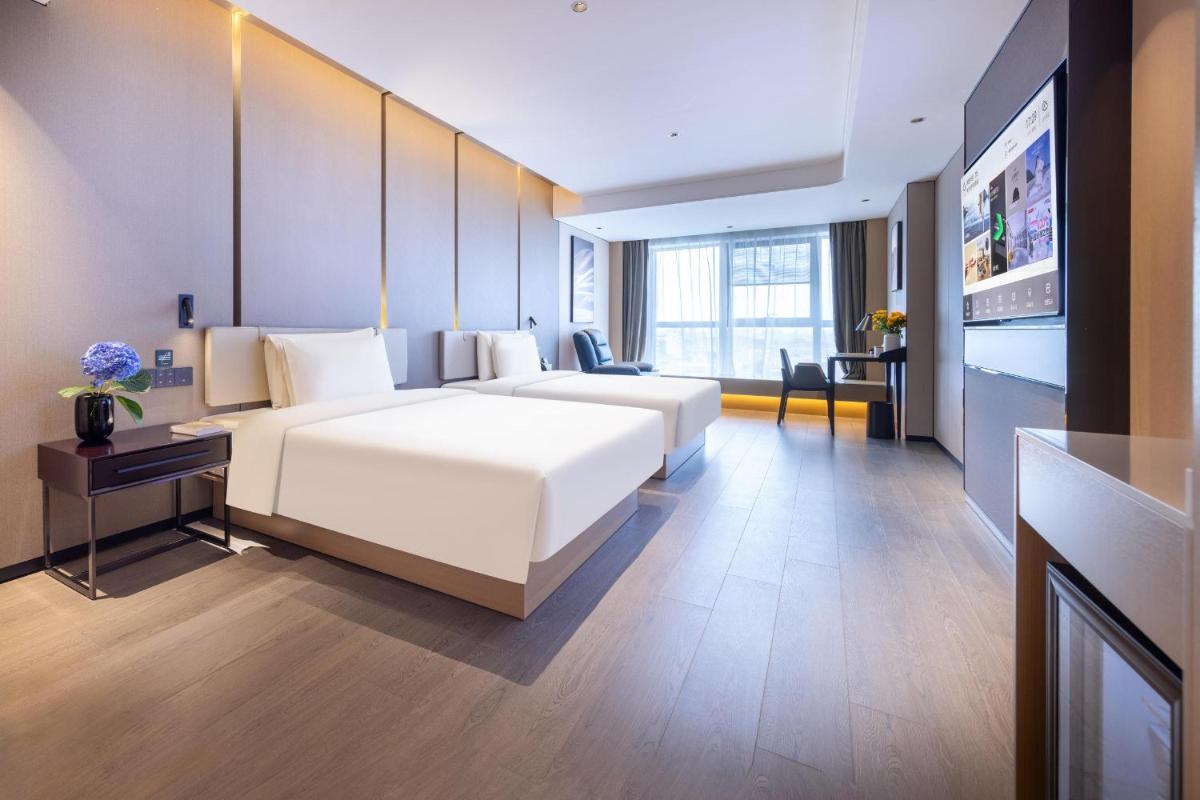 Atour Hotel Zhongshan Nantou Haiya Colorful City - Housity