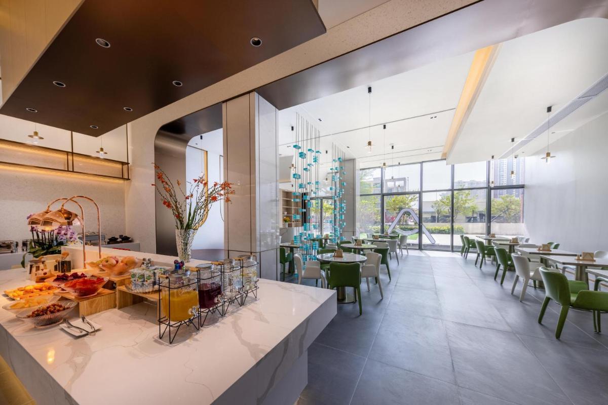 Atour Hotel Zhongshan Nantou Haiya Colorful City - Housity